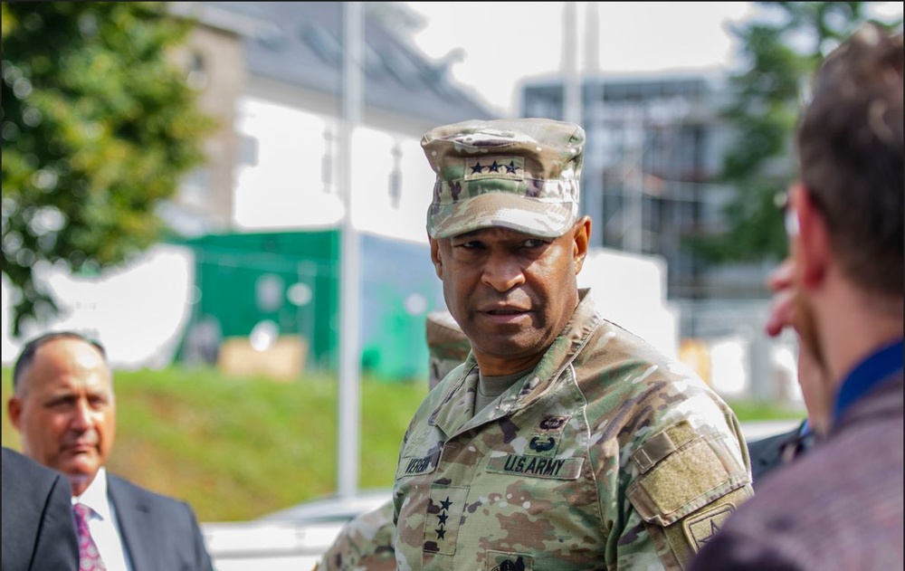 Deputy Chief of Staff G-9 tours USAG Rheinland-Pfalz housing, units