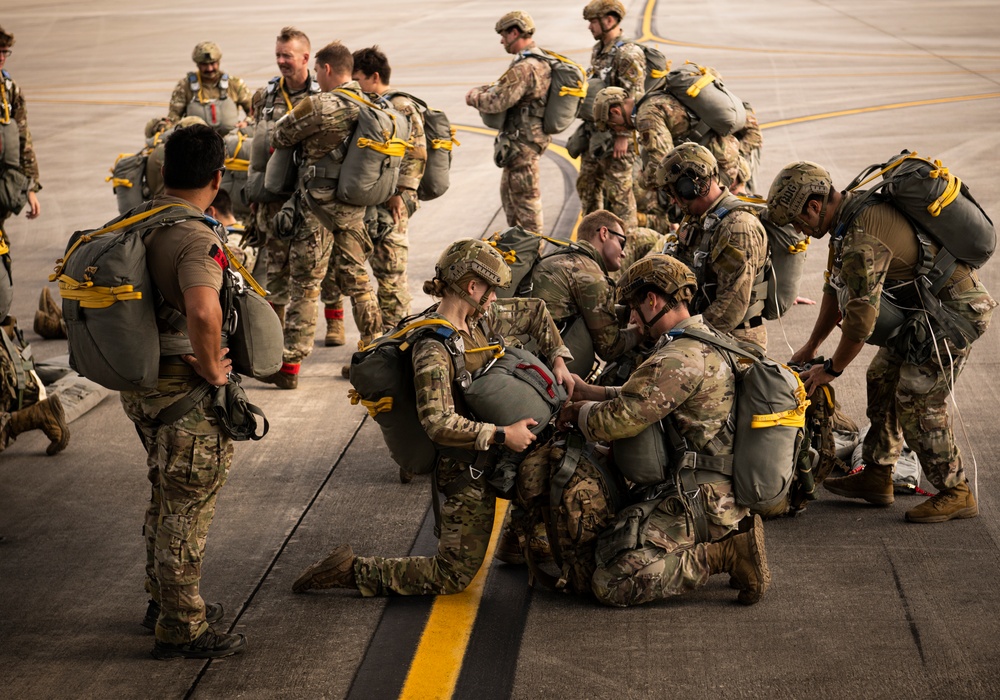 93rd AGOW executes static line training