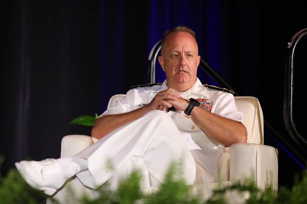 Admiral Speaks at DHITS