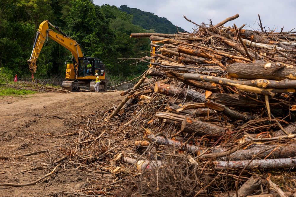 When trees fly: Pittsburgh District delivers new fish habitats on Ohio River