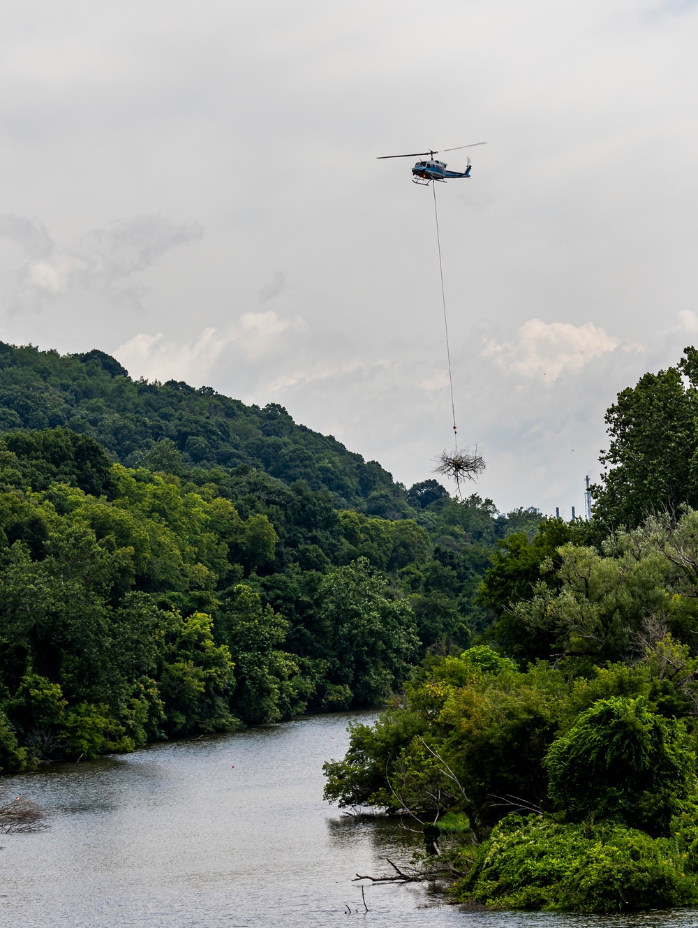 When trees fly: Pittsburgh District delivers new fish habitats on Ohio River