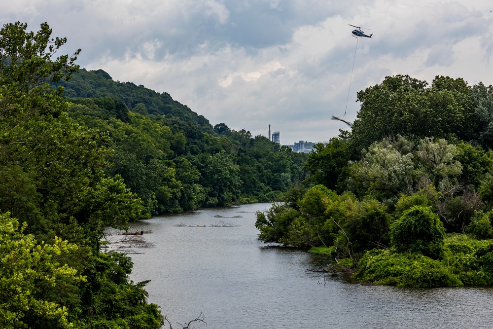 When trees fly: Pittsburgh District delivers new fish habitats on Ohio River