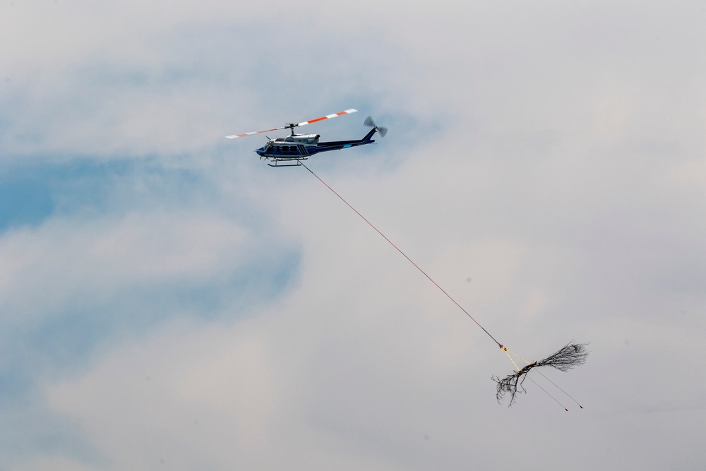 When trees fly: Pittsburgh District delivers new fish habitats on Ohio River