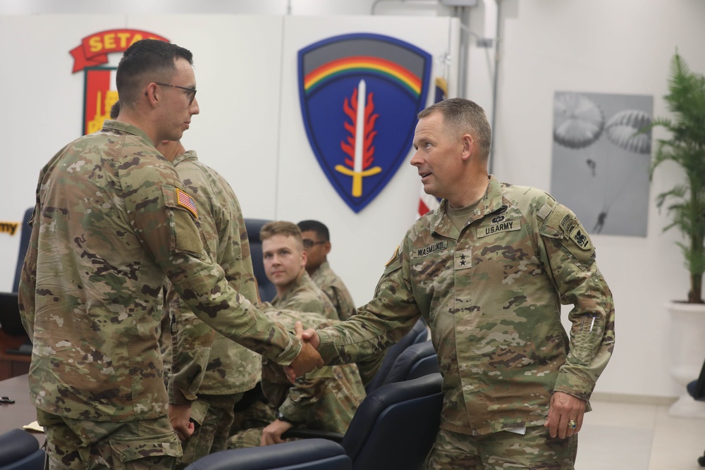 Maj. Gen. Todd Wasmund meets with ROTC Cadets