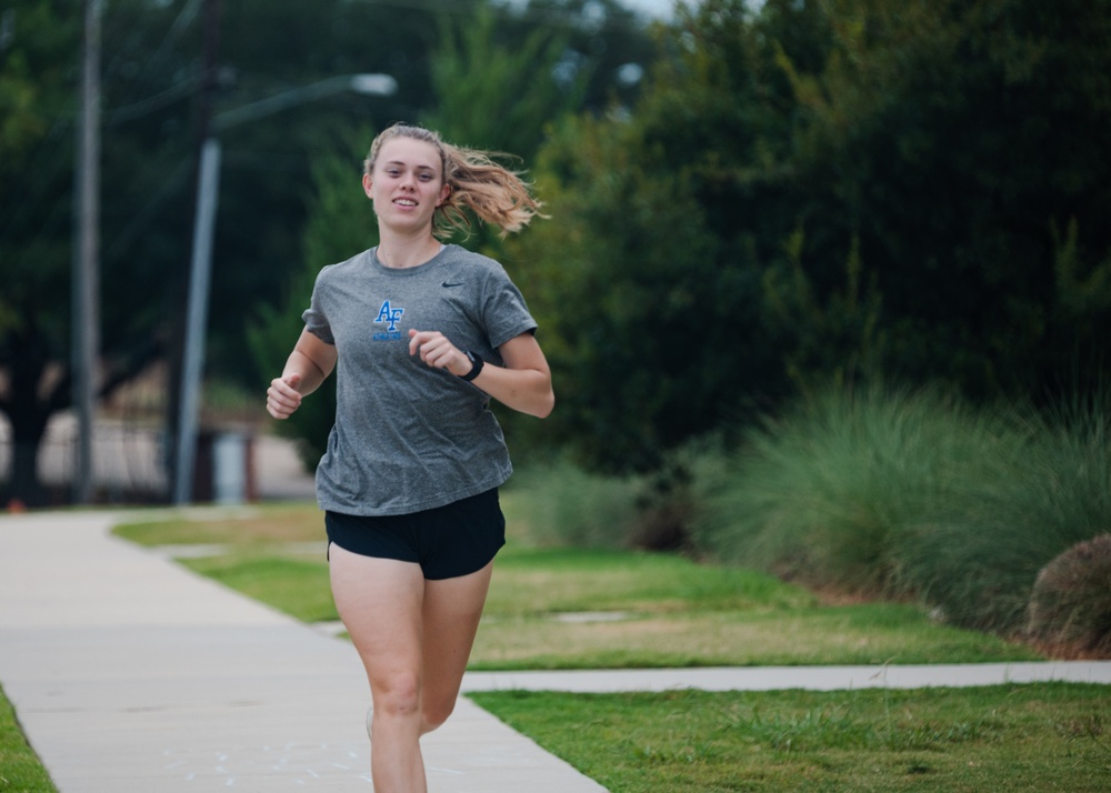 B-52 pilot, 1st. Lt. Tara DeGeorge to compete in Ironman World Championship