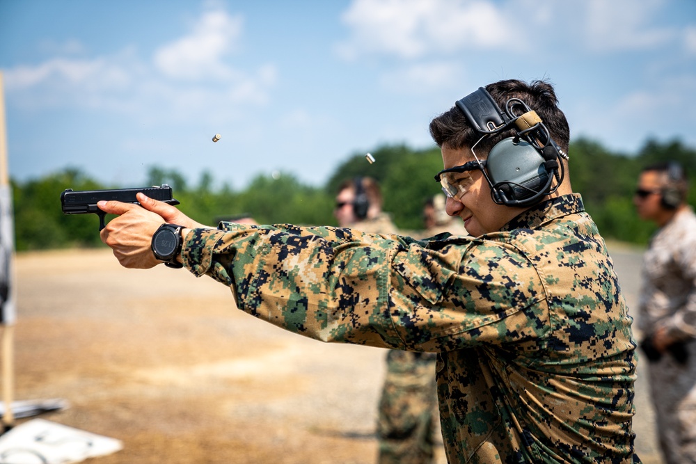 MSG Detachment Commander Students Utilize MCESG Range 14C