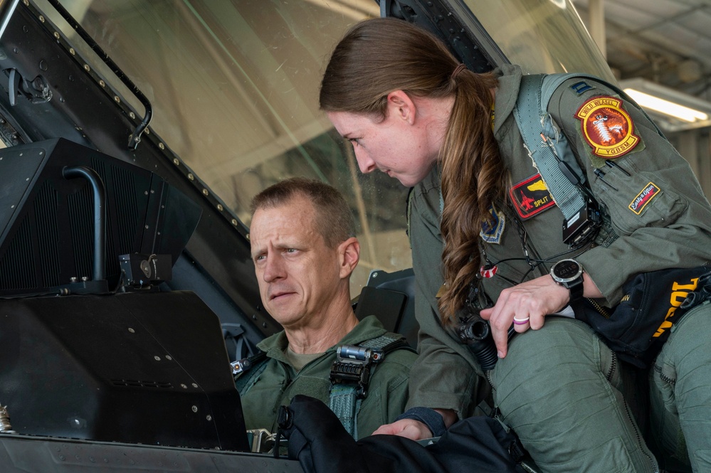 49th Wing command chief rides in Holloman F-16 for the first time