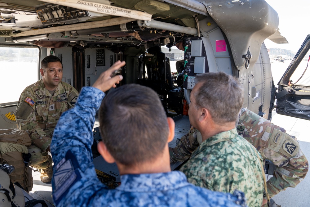 MG Bonner visits Fuerzas Amigas 23 at Camp Pendleton