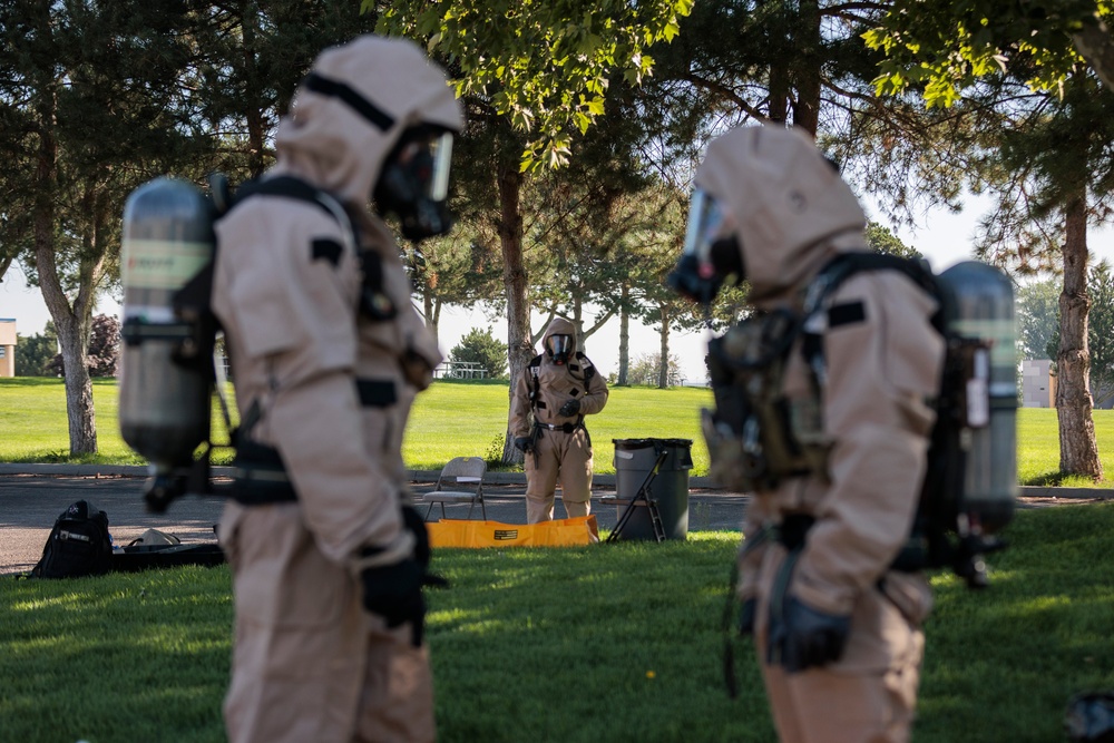 Community Collaboration: Washington National Guard EOD Company hosts multi-agency HAZMAT training