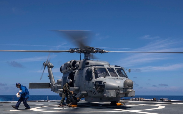 US Navy Helo Lands on USCGC Munro