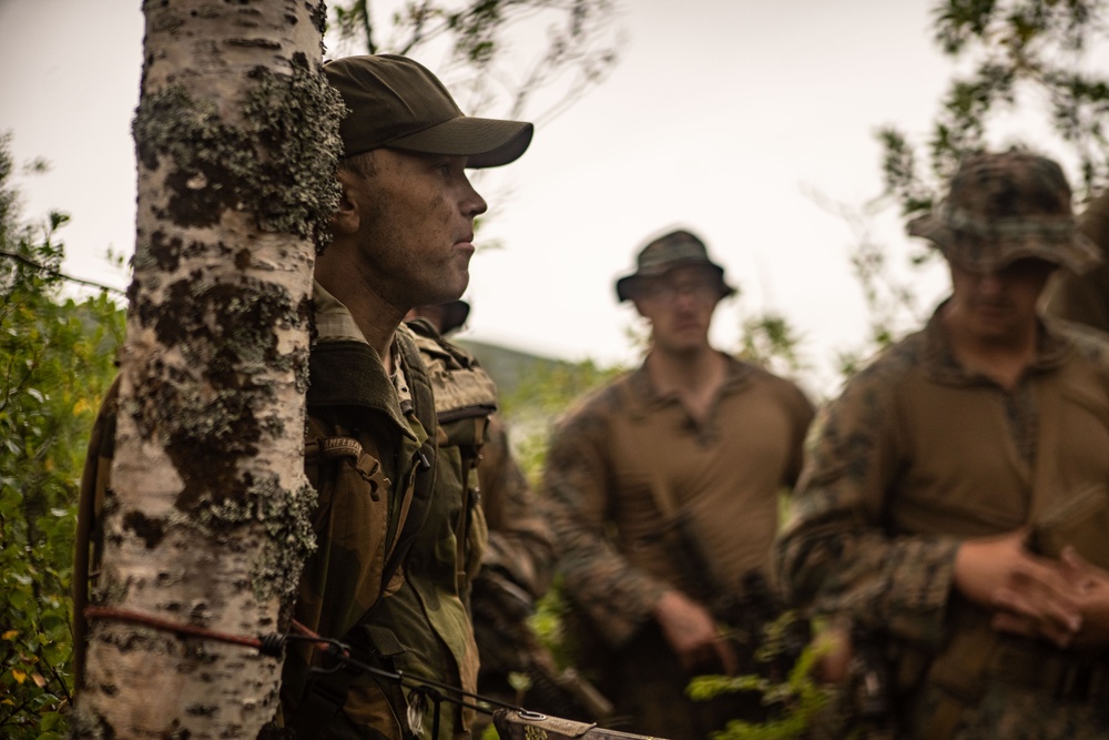 26th MEU(SOC) Trading Tactics, Techniques and Procedures with the Norwegian Army