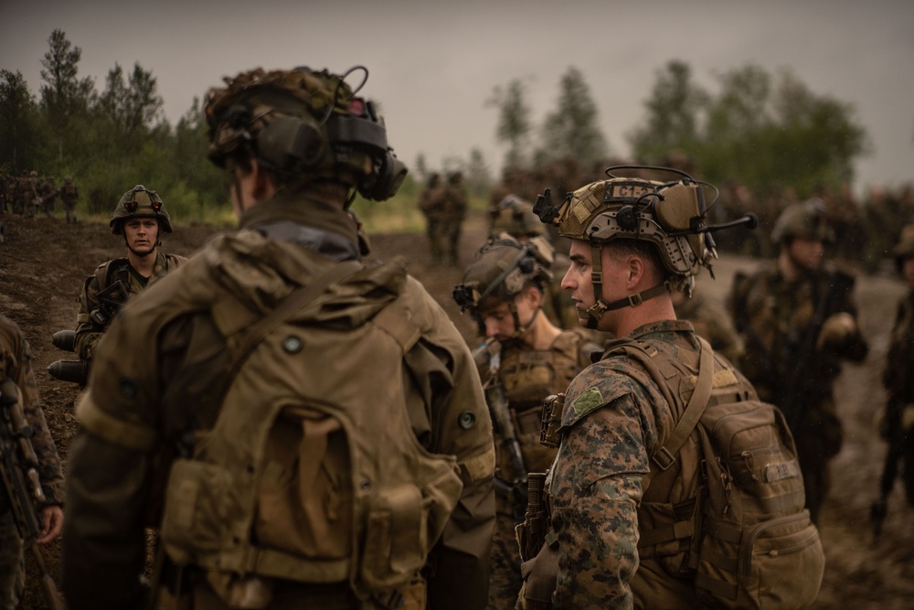 26th MEU(SOC) Trading Tactics, Techniques and Procedures with the Norwegian Army