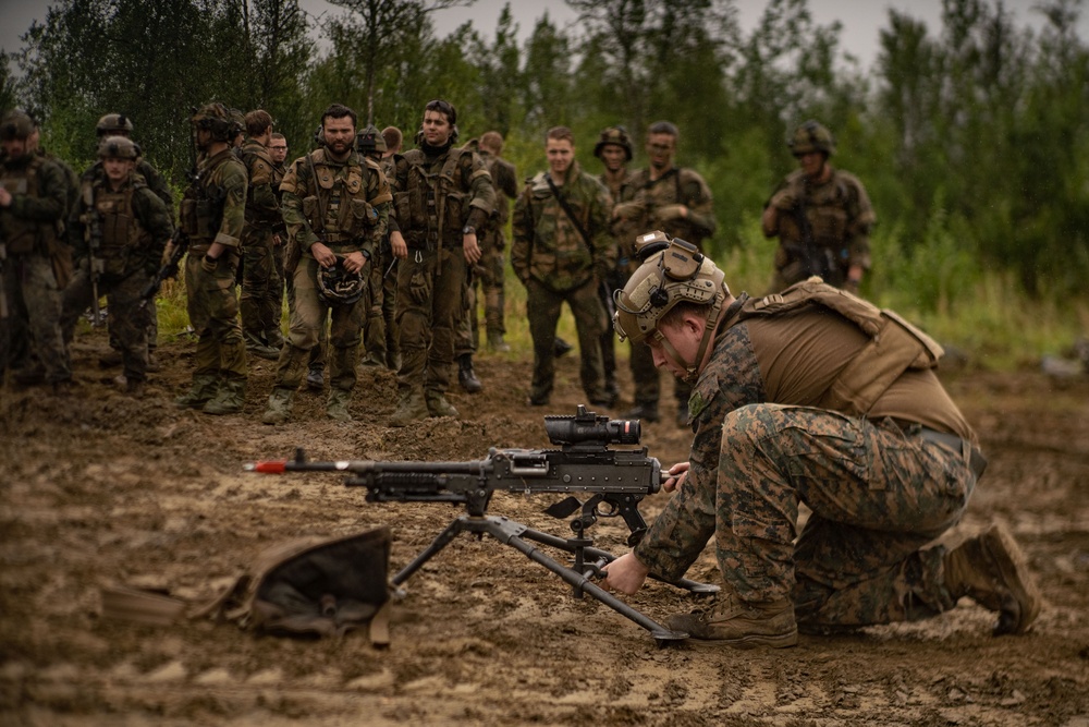 26th MEU(SOC) Trading Tactics, Techniques and Procedures with the Norwegian Army