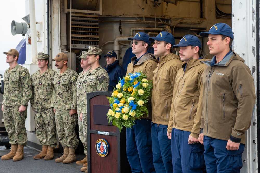 Coast Guard Cutter Healy (WAGB 20) holds memorial for diving accident