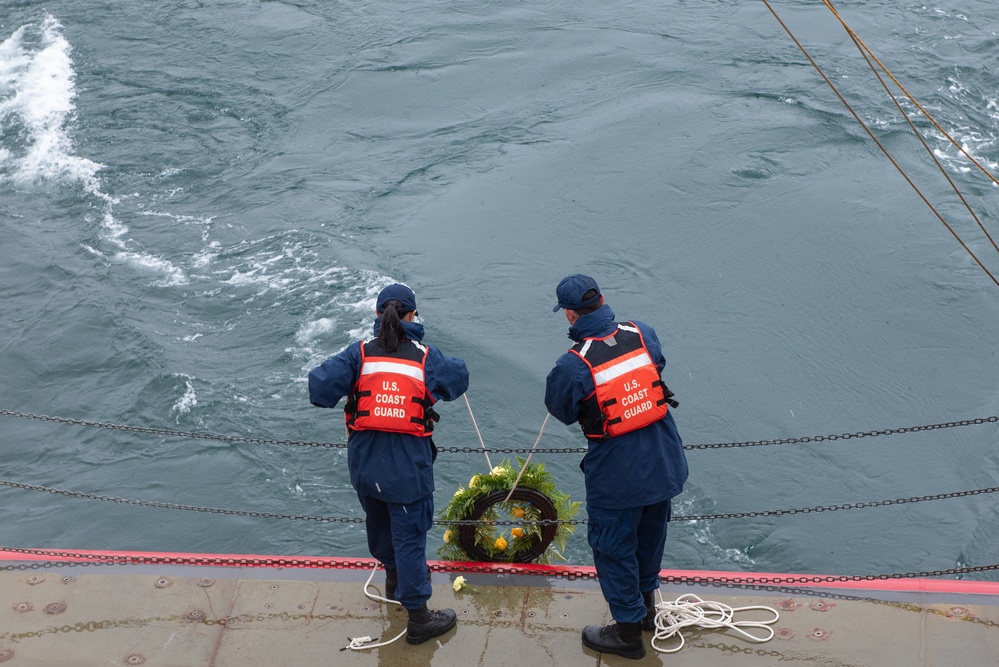 Coast Guard Cutter Healy (WAGB 20) holds memorial for diving accident