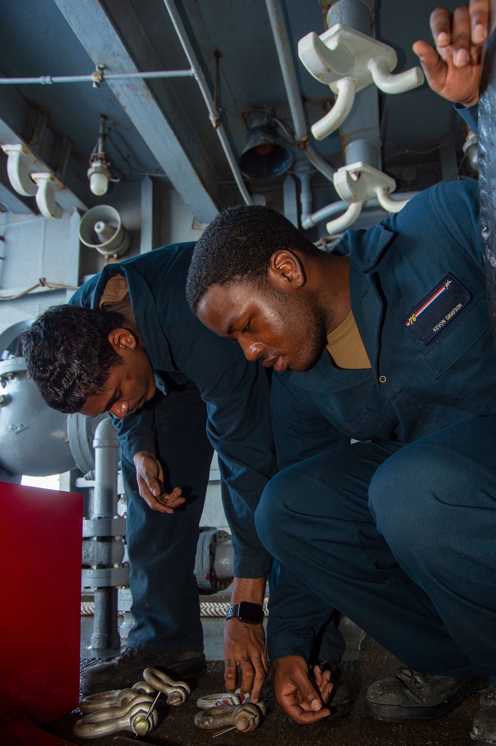 USS Ronald Reagan (CVN 76) Sailors prepare for fueling-at-sea