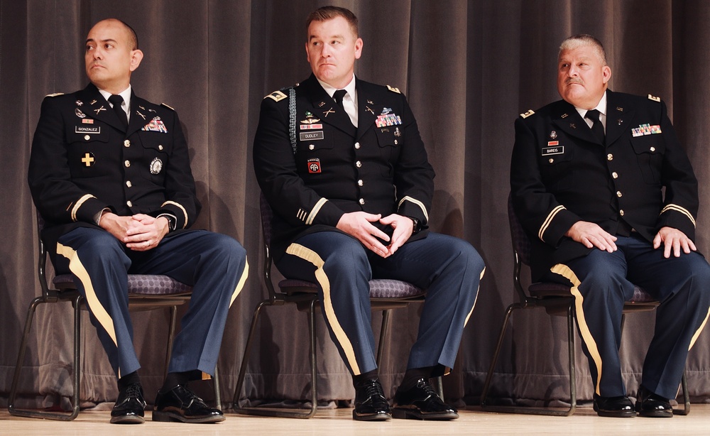 Illinois Army National Guard Officer Candidate School Graduates 21 Leaders