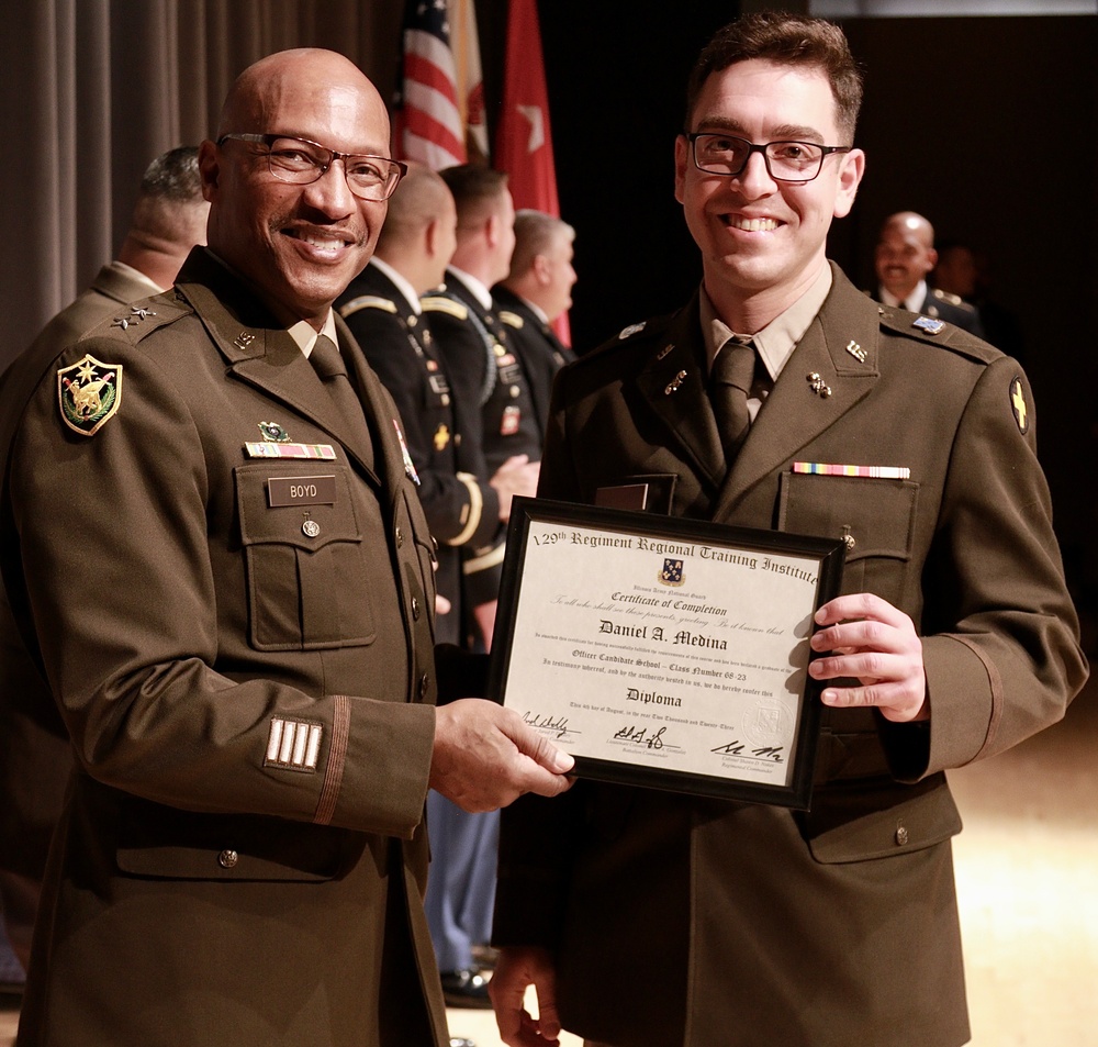 Illinois Army National Guard Officer Candidate School Graduates 21 Leaders