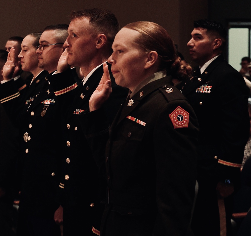 Illinois Army National Guard Officer Candidate School Graduates 21 Leaders