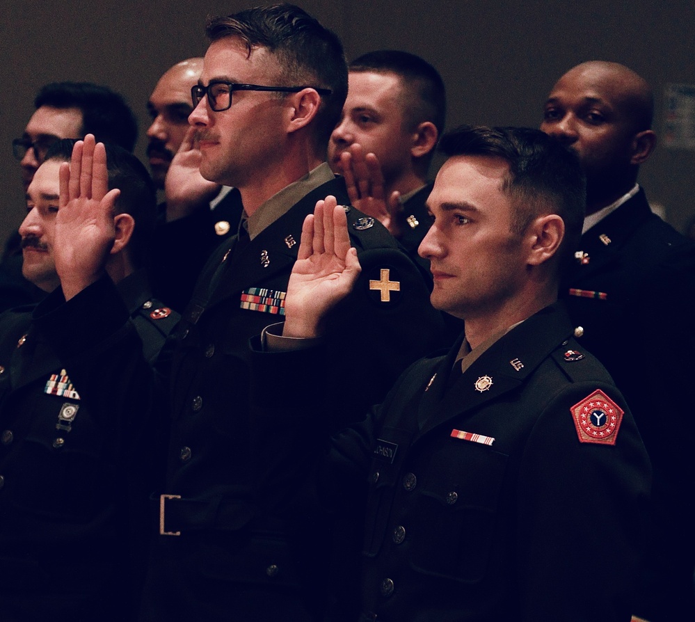 Illinois Army National Guard Officer Candidate School Graduates 21 Leaders