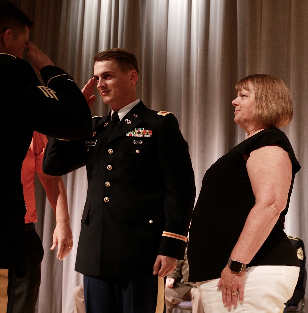 Illinois Army National Guard Officer Candidate School Graduates 21 Leaders