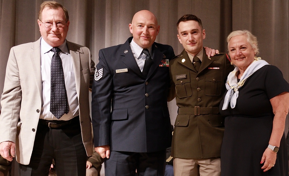 Illinois Army National Guard Officer Candidate School Graduates 21 Leaders