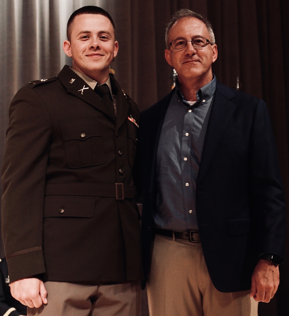 Illinois Army National Guard Officer Candidate School Graduates 21 Leaders