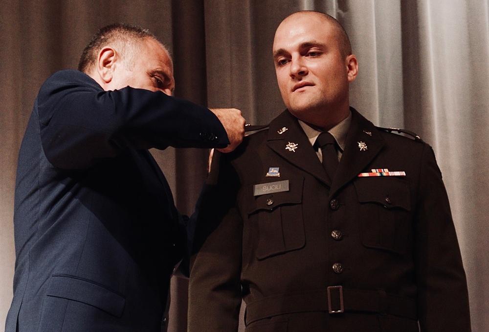 Illinois Army National Guard Officer Candidate School Graduates 21 Leaders