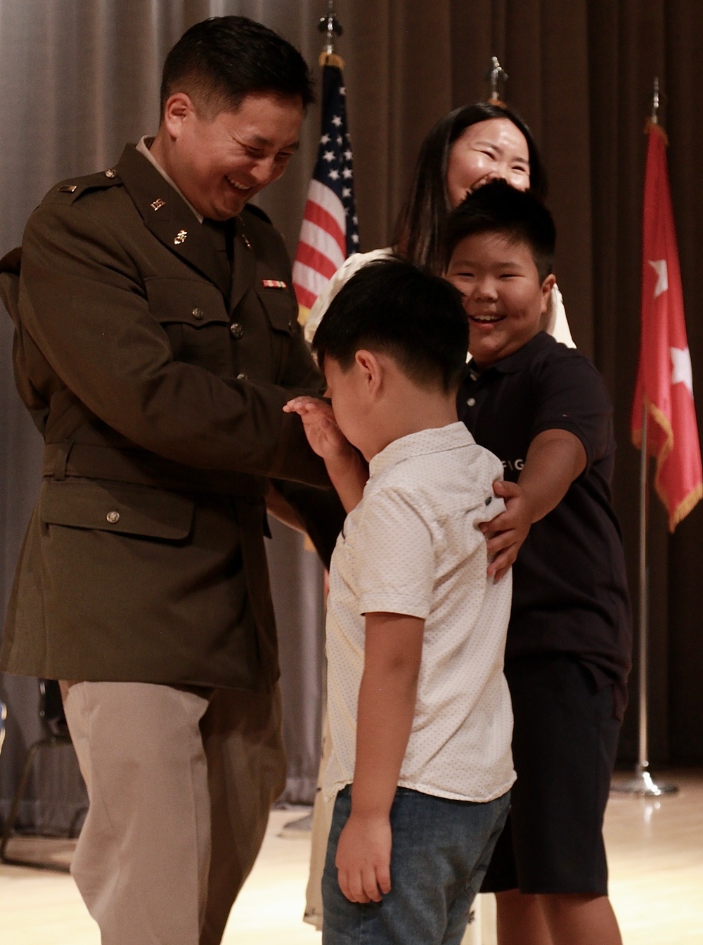 Illinois Army National Guard Officer Candidate School Graduates 21 Leaders