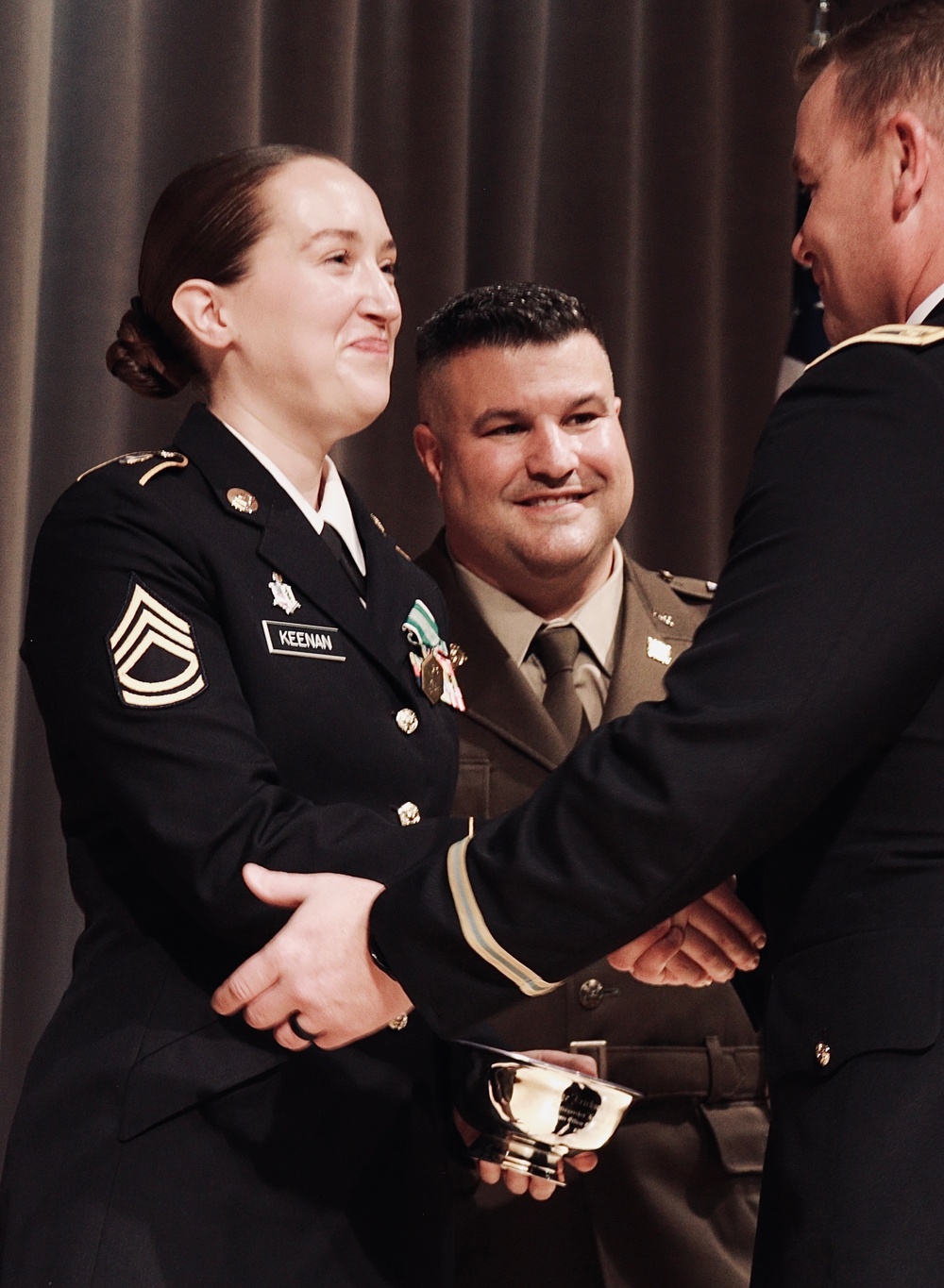 Illinois Army National Guard Officer Candidate School Graduates 21 Leaders