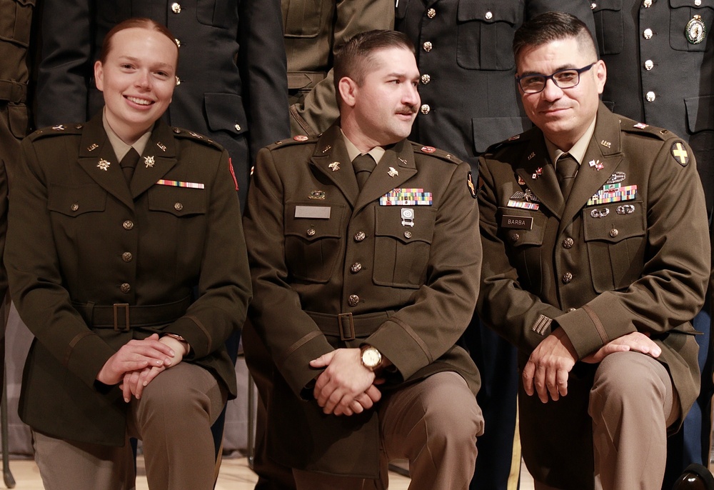 Illinois Army National Guard Officer Candidate School Graduates 21 Leaders