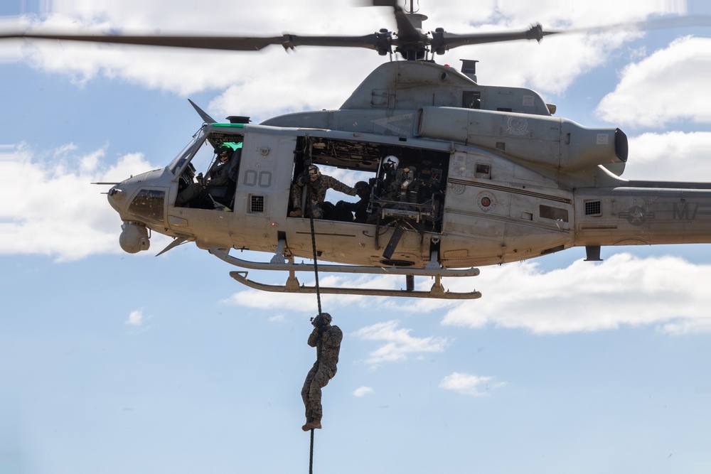 Marines, Australian Army fast rope from Hueys