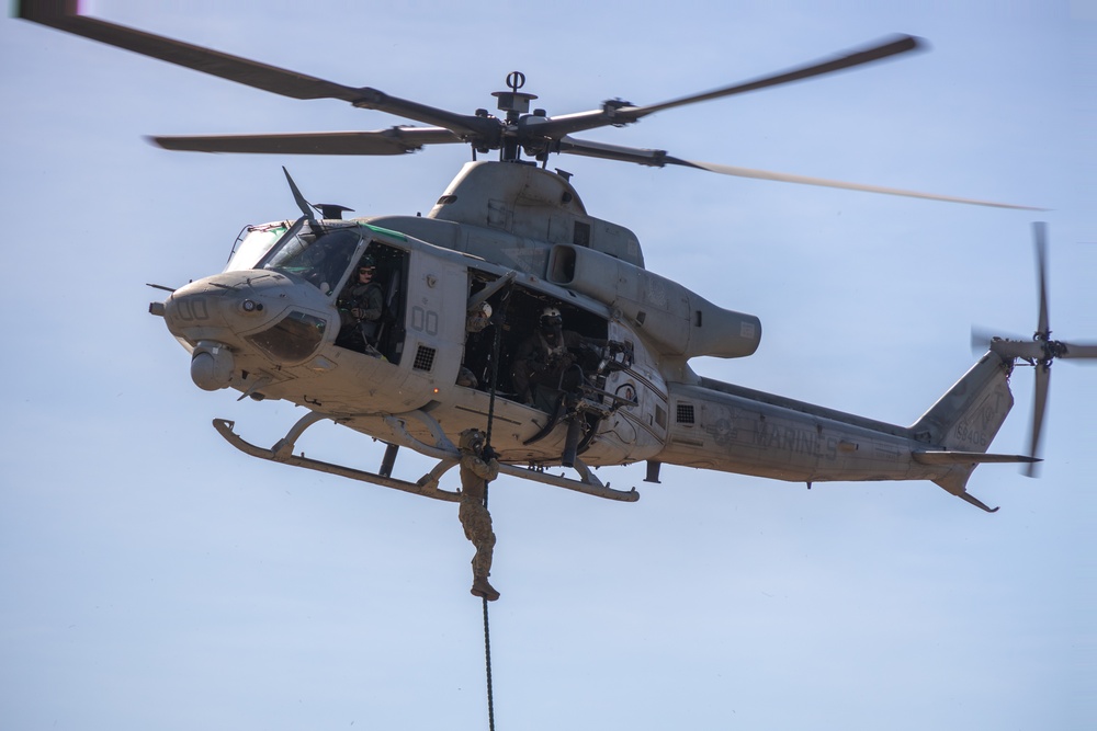 Marines, Australian Army fast rope from Hueys