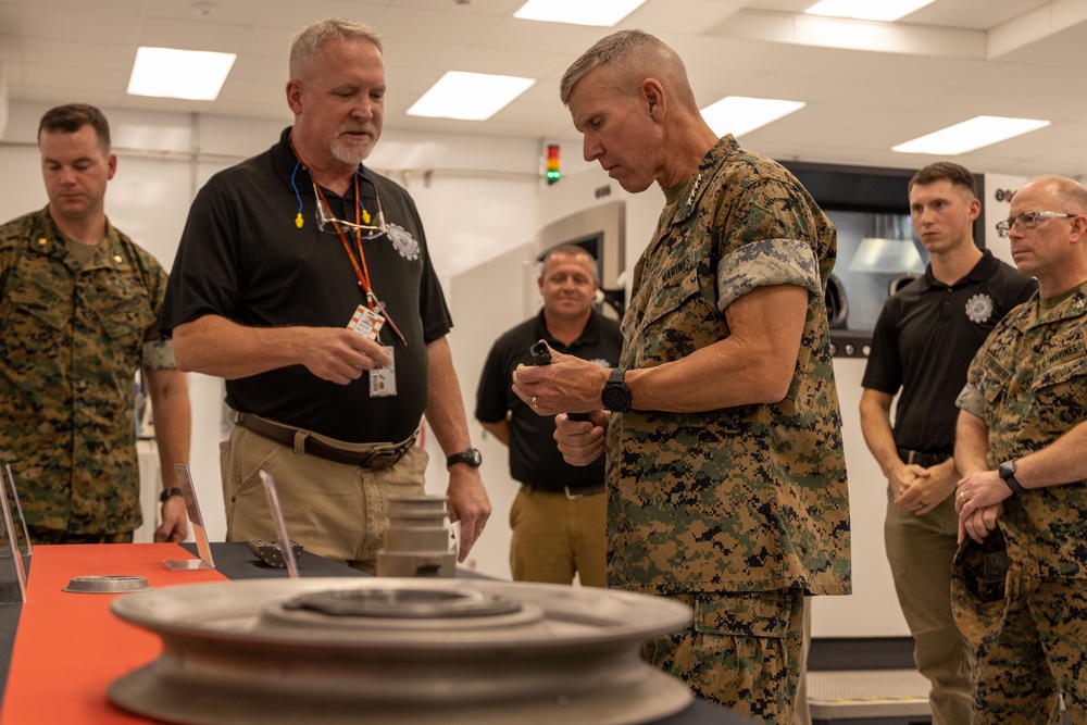 Gen. Smith Visits Marine Corps Logistics Command