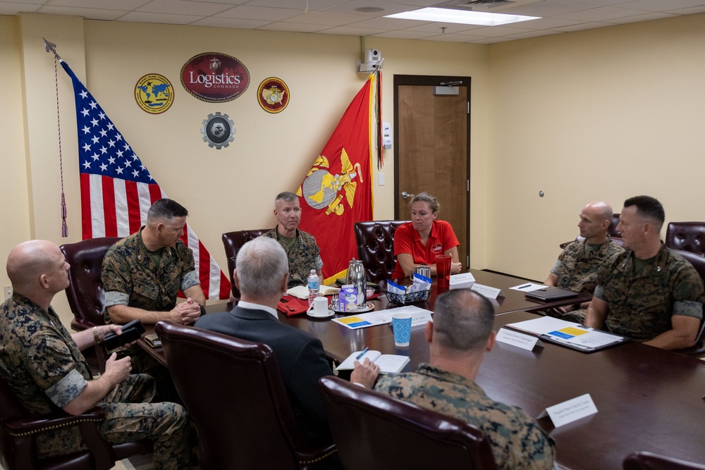 Gen. Smith Visits Marine Corps Logistics Command