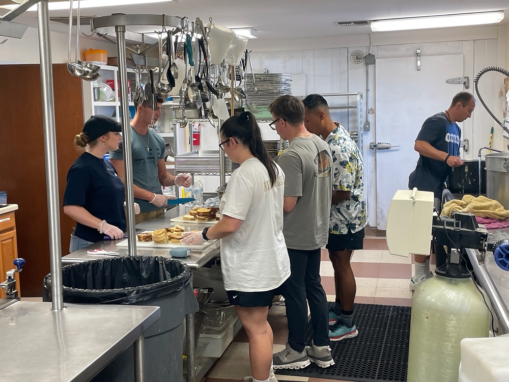 Sailors Volunteer to Help Feed Less Fortunate in San Angelo
