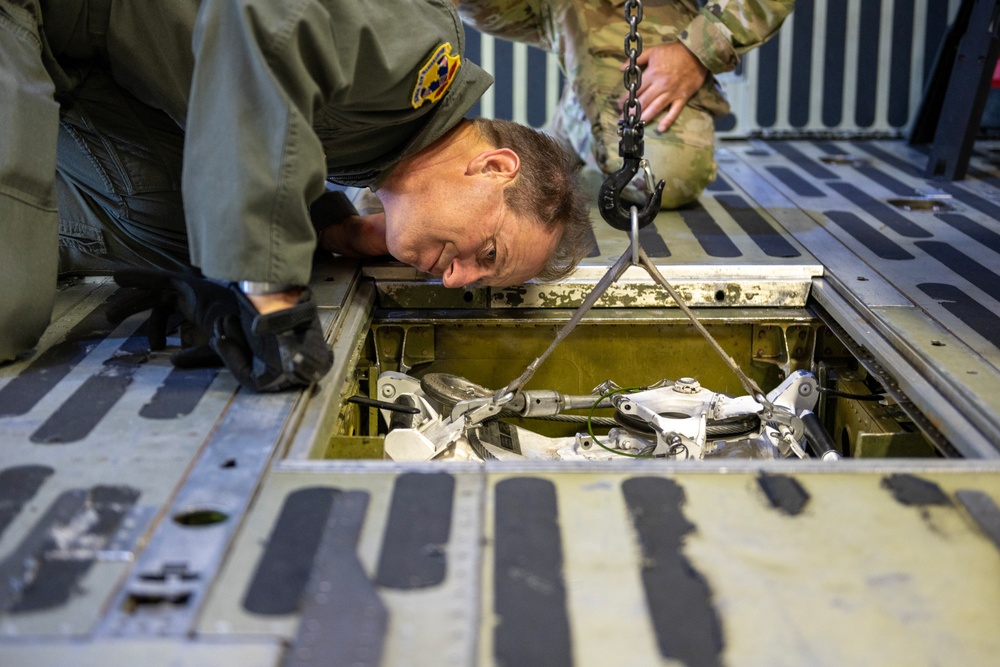 18th Air Force leadership visits Travis Air Force Base