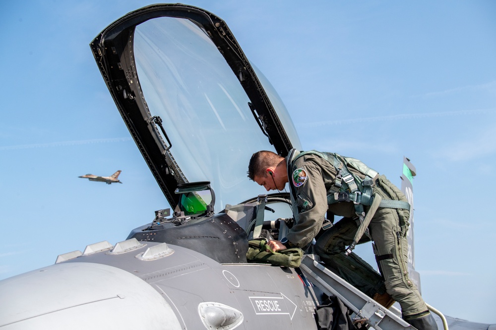 180FW Participates in Northern Lightning 23