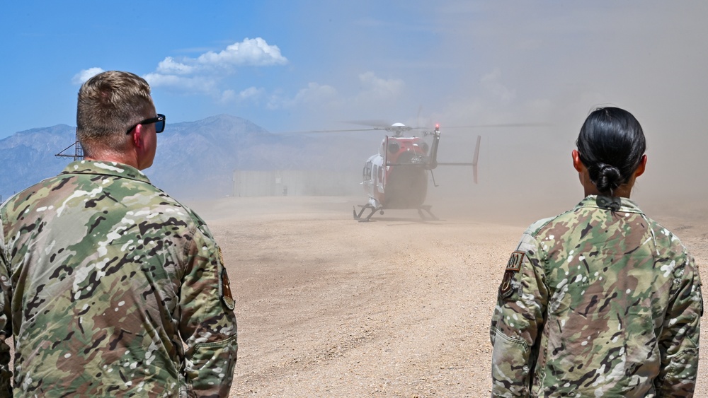 775th EOD receive medivac training