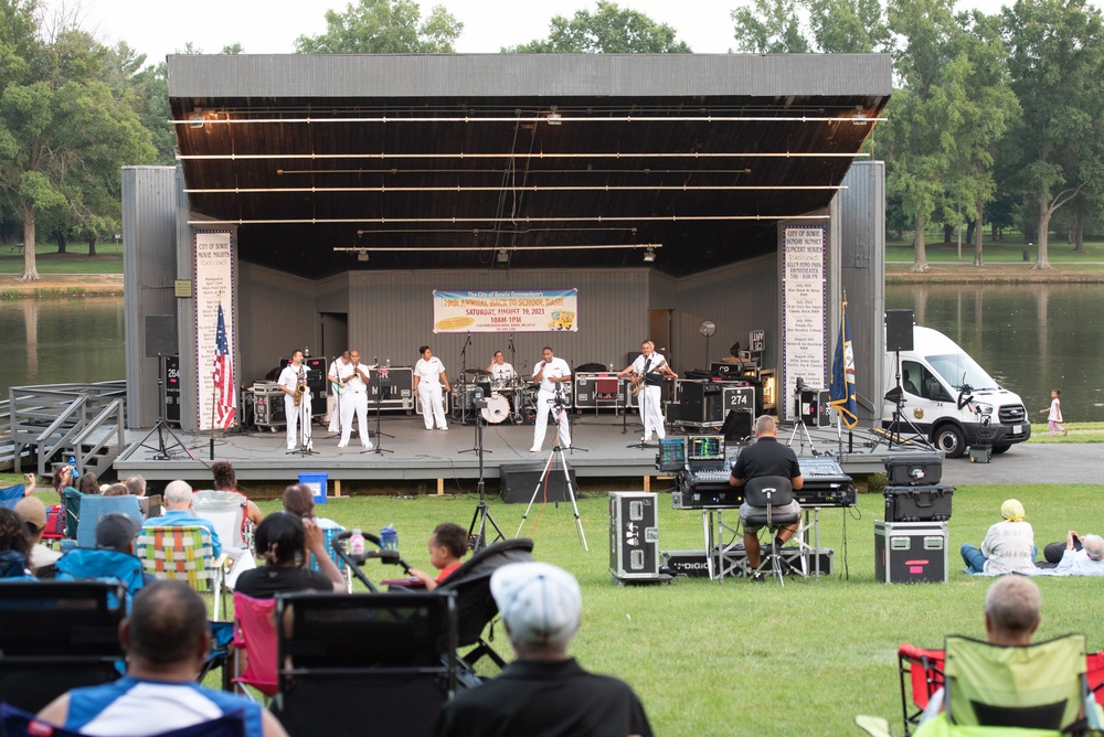 Navy Band Cruisers perform at Allen Pond Park