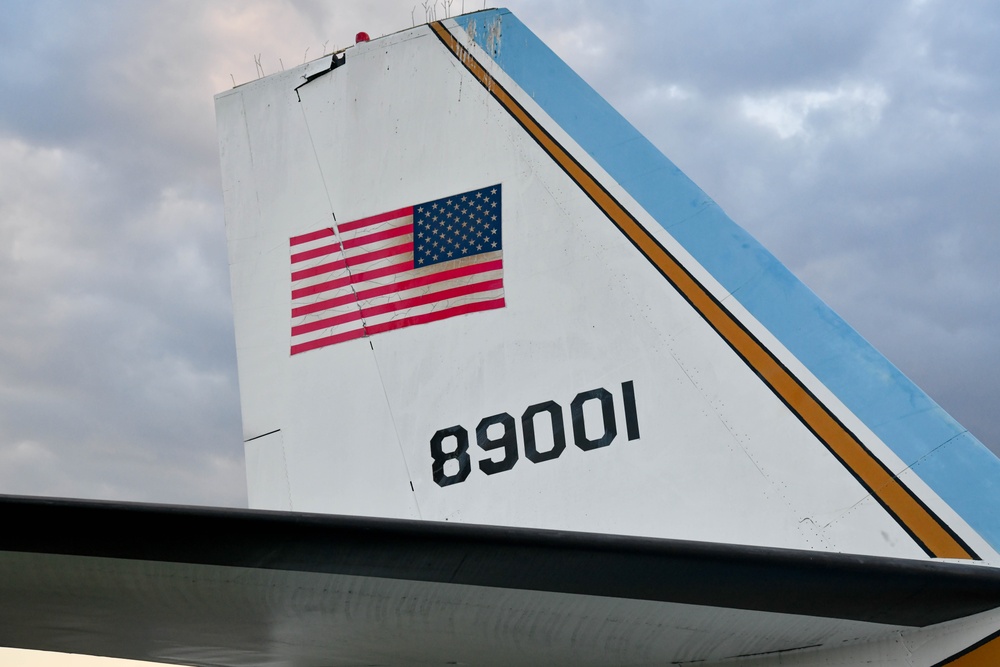 VC-140B #89001 goes back into the wild blue yonder
