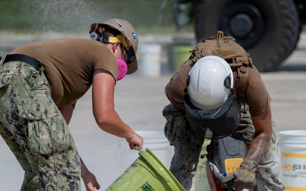 801st RHTS qualifies Navy Seabees on RADR