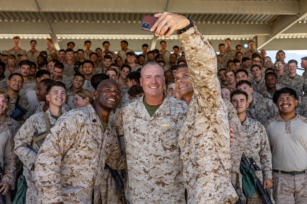 The Commanding General of 2nd Marine Logistics Group Visits Combat Logistics Battalion 6 During SLTE 5-23