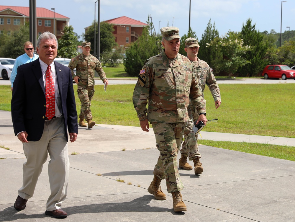 Congressman Buddy Carter visits 3ID