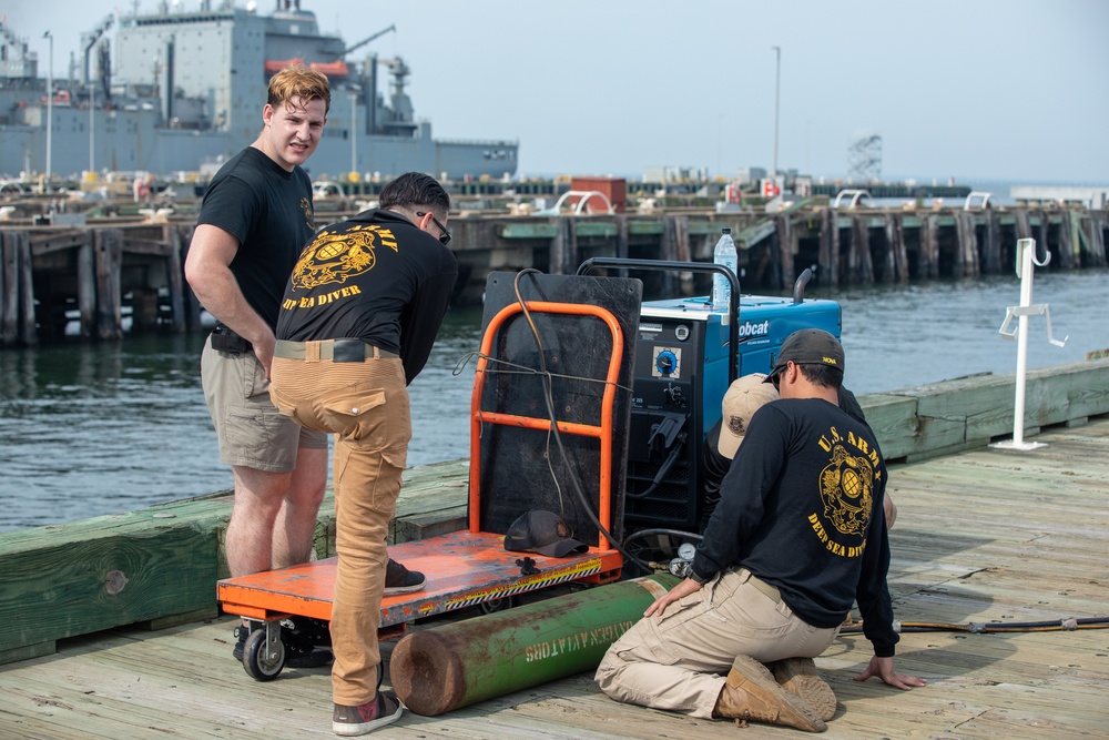 74th EDD and 554th ECC Conduct Port Damage Repair Operation