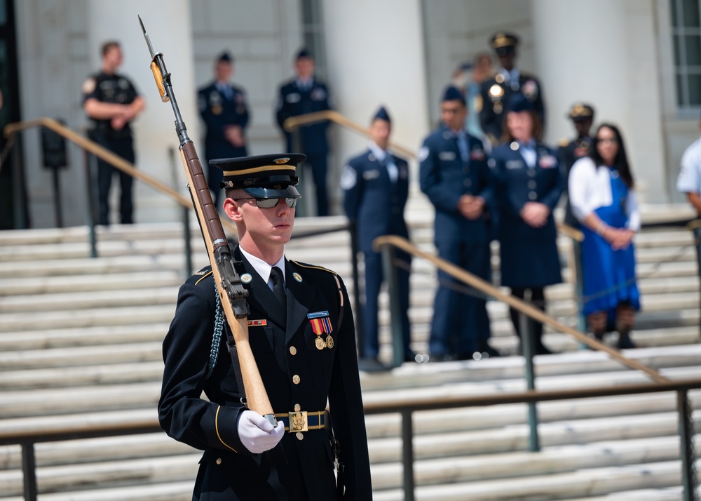 Guard OAY Airmen Participate in Arlington National Cemetery Wreath Laying Ceremony