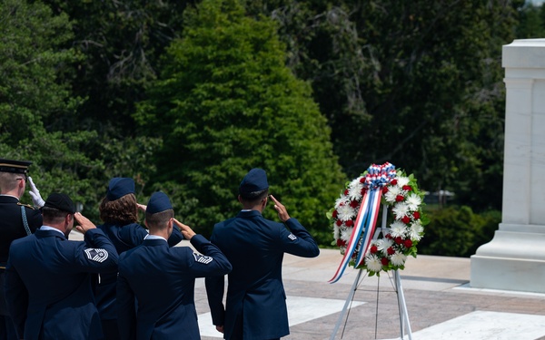 Guard OAY Airmen Participate in Arlington National Cemetery Wreath Laying Ceremony