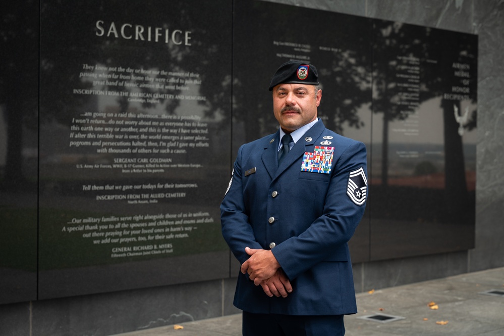 Guard OAY Airmen Visit Air Force Memorial