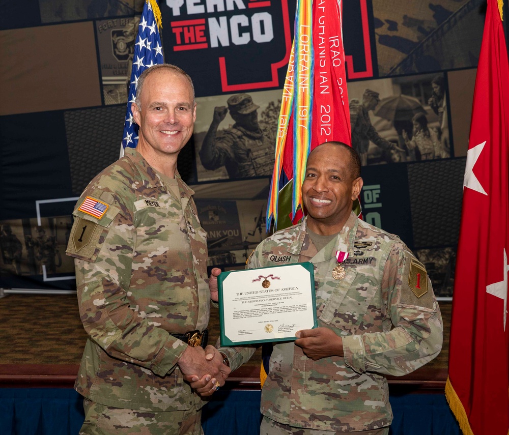 1st Infantry Division Presents Soldiers Deployment Awards