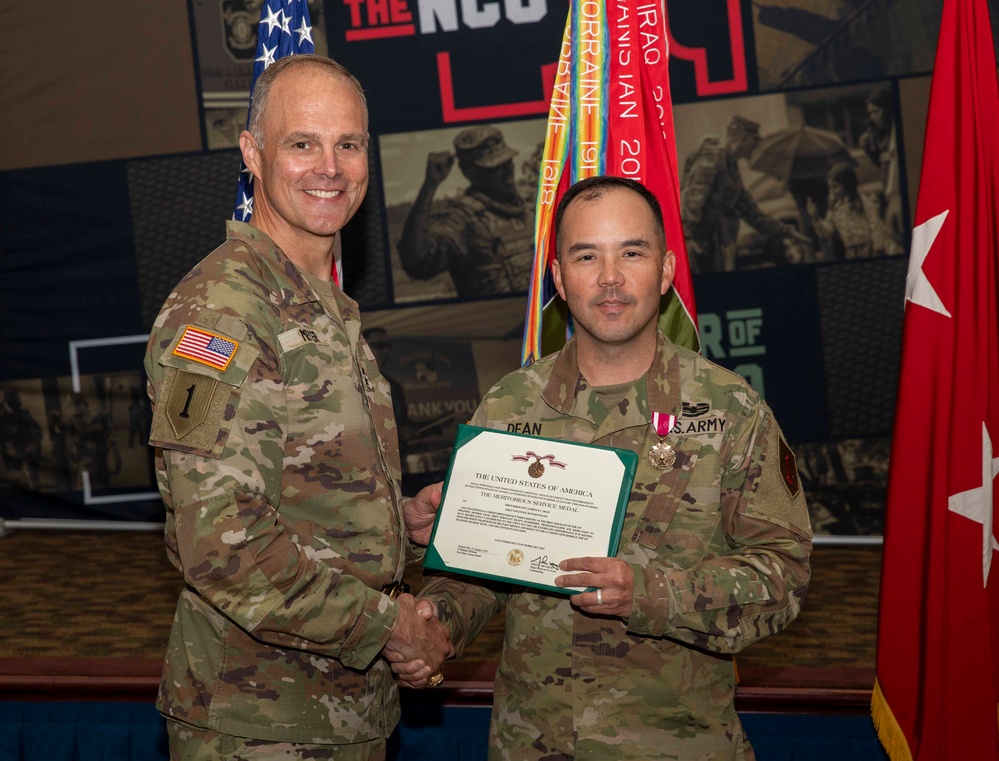 1st Infantry Division Presents Soldiers Deployment Awards